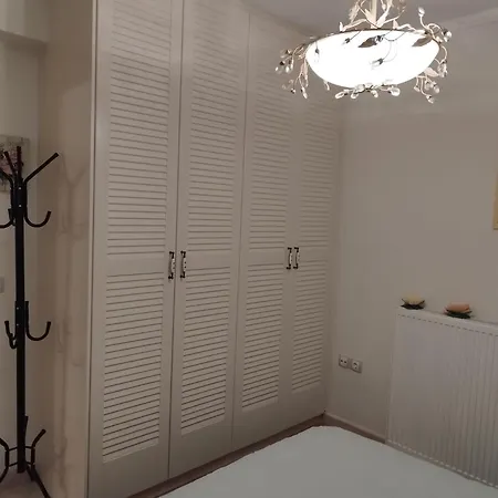 公寓 Agalia House *